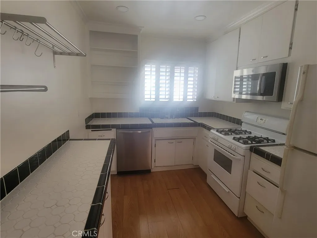 1840 Camden 202, West Los Angeles, California 90025 home-pic-17